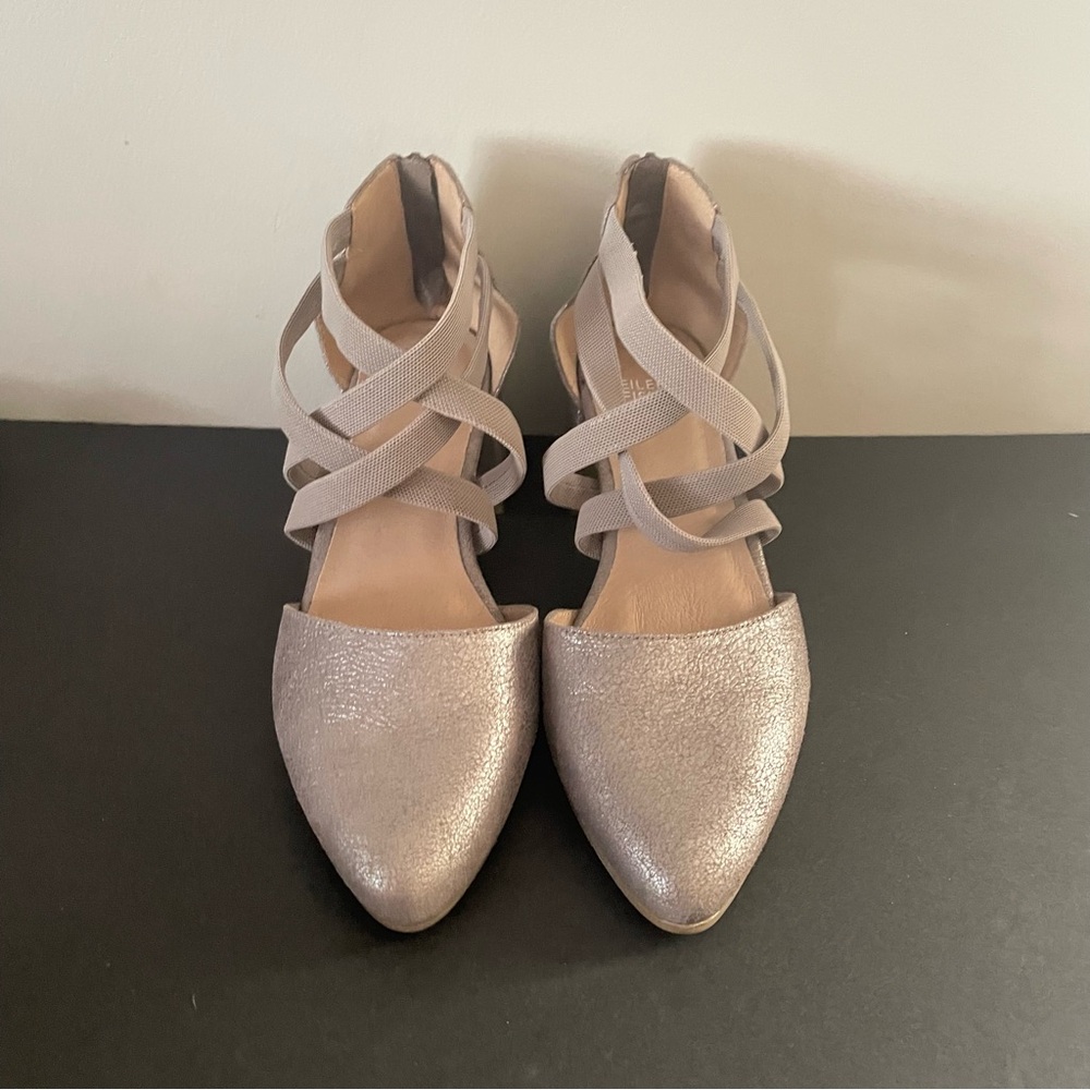 Eileen Fisher Juku metallic stretch straps shoes size 7.5 New